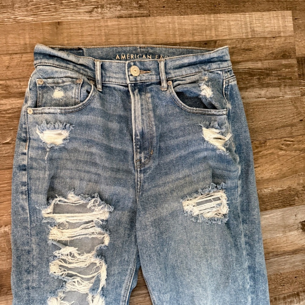 American Eagle Highest Rise 90s Boyfriend Distressed Jeans Womens 10 Regular - Picture 3 of 8